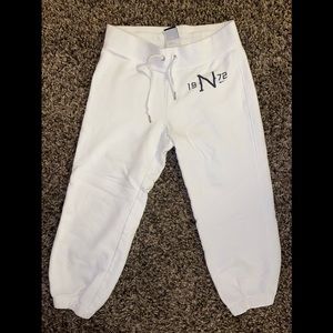NIKE CAPRI SWEAT PANTS